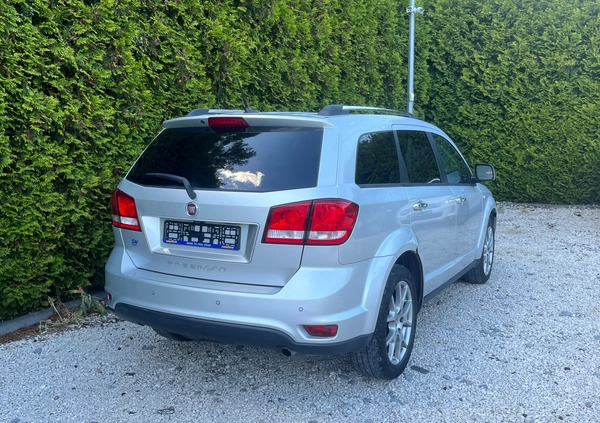 Fiat Freemont cena 29900 przebieg: 337000, rok produkcji 2014 z Dębica małe 121